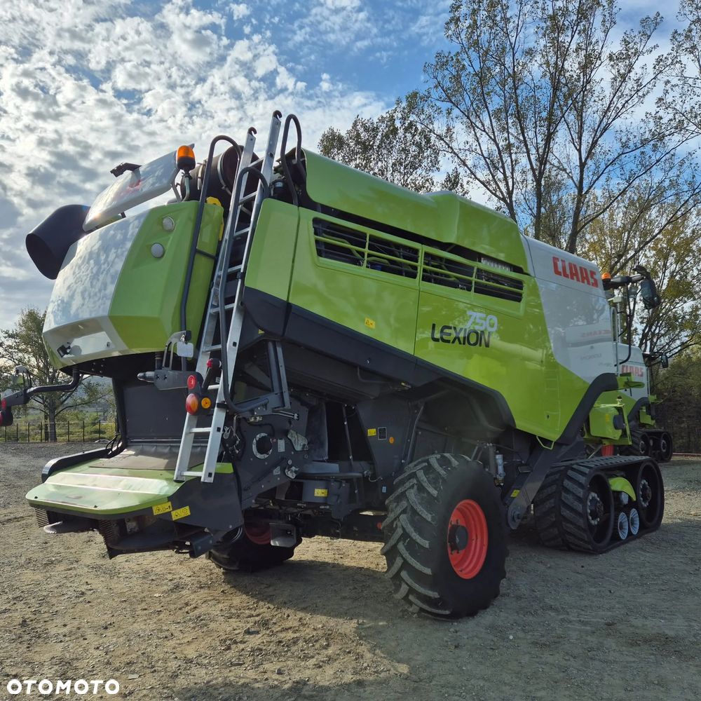 Claas Lexion 750TT z hederem - 4