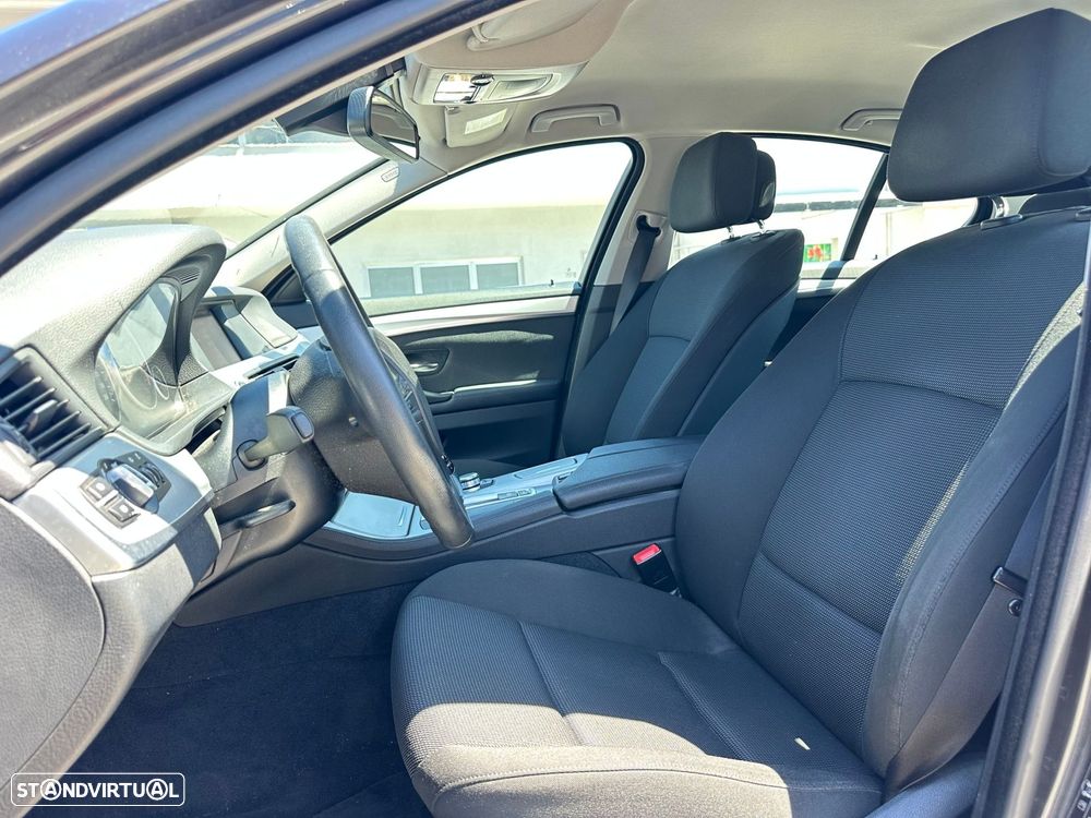 BMW 520 d Auto - 11