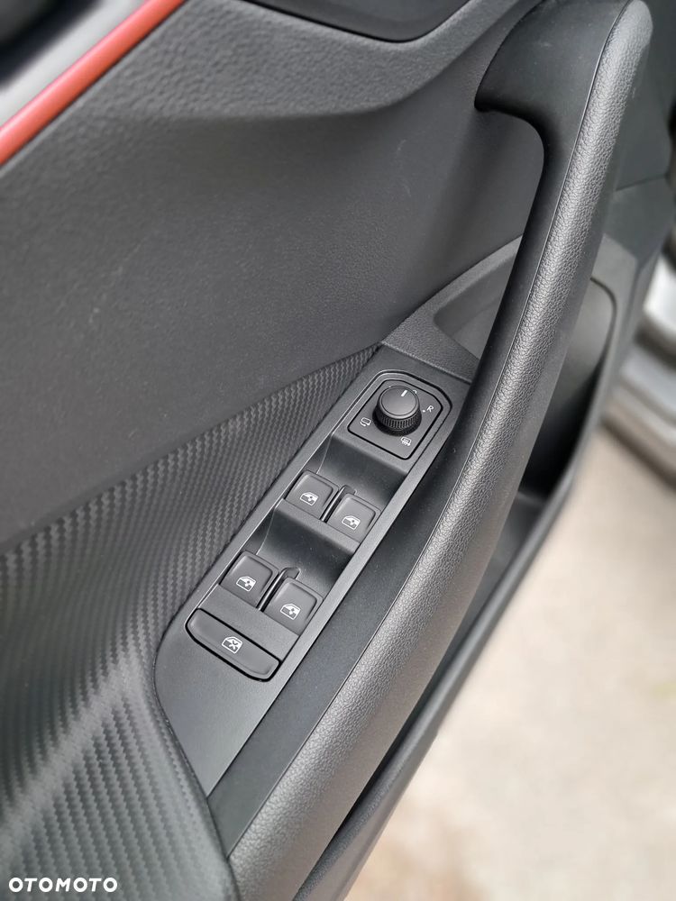 Skoda Kamiq 1.0 TSI Monte Carlo DSG - 5