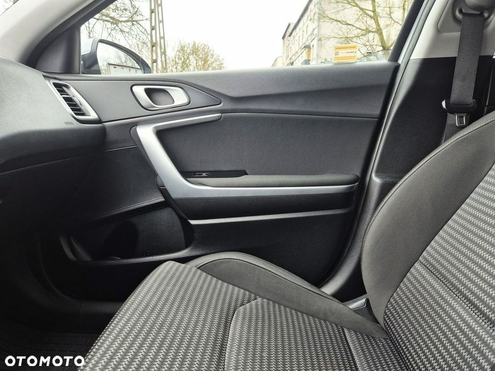 Kia Ceed 1.5 T-GDI M DCT - 27