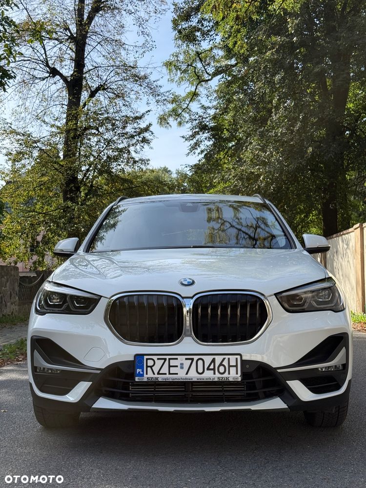 BMW X1 sDrive18i xLine - 2