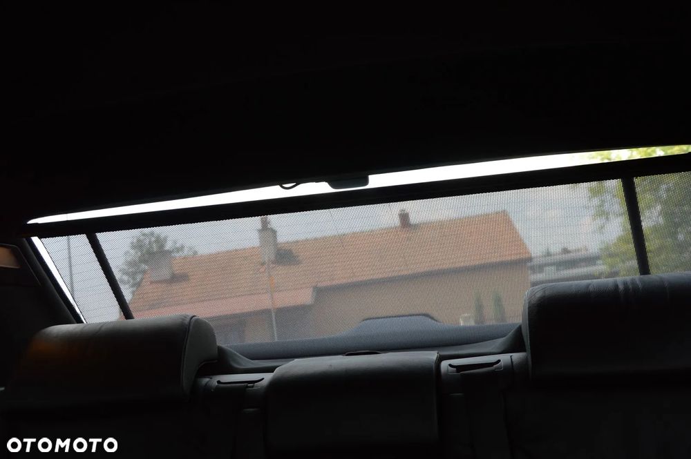 BMW Seria 7 740i - 32