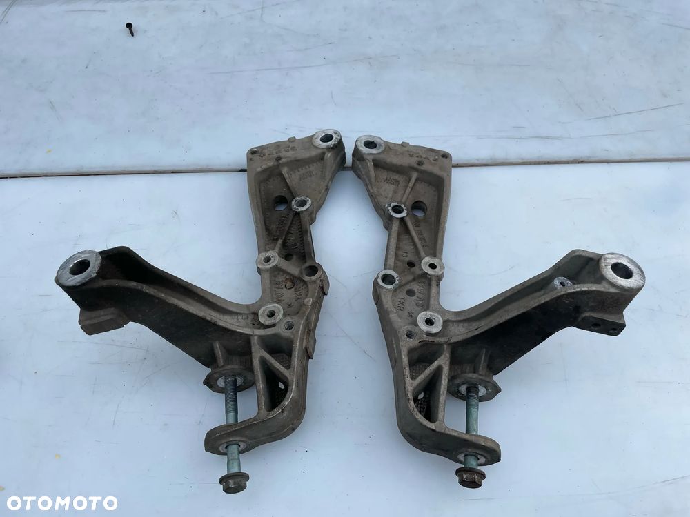WSPORNIK WAHACZA PRAWY LEWY VW GOLF V AUDI A3 8P SKODA OCTAVIA II  1K0199294 1K0199295 - 1