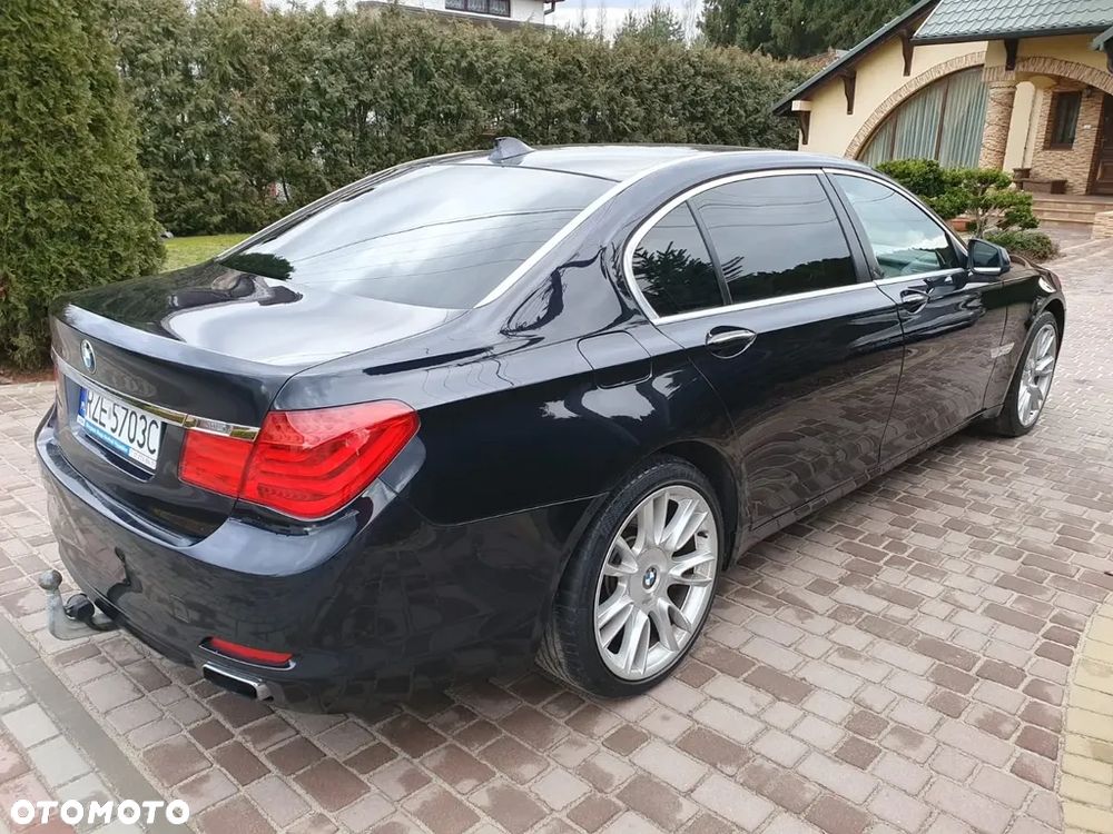 BMW Seria 7 750i xDrive - 4