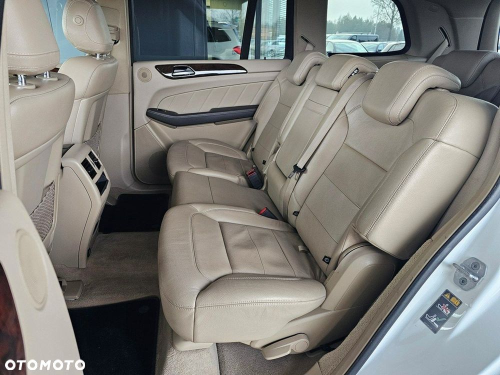 Mercedes-Benz GL 350 BlueTEC 4Matic 7G-TRONIC - 30