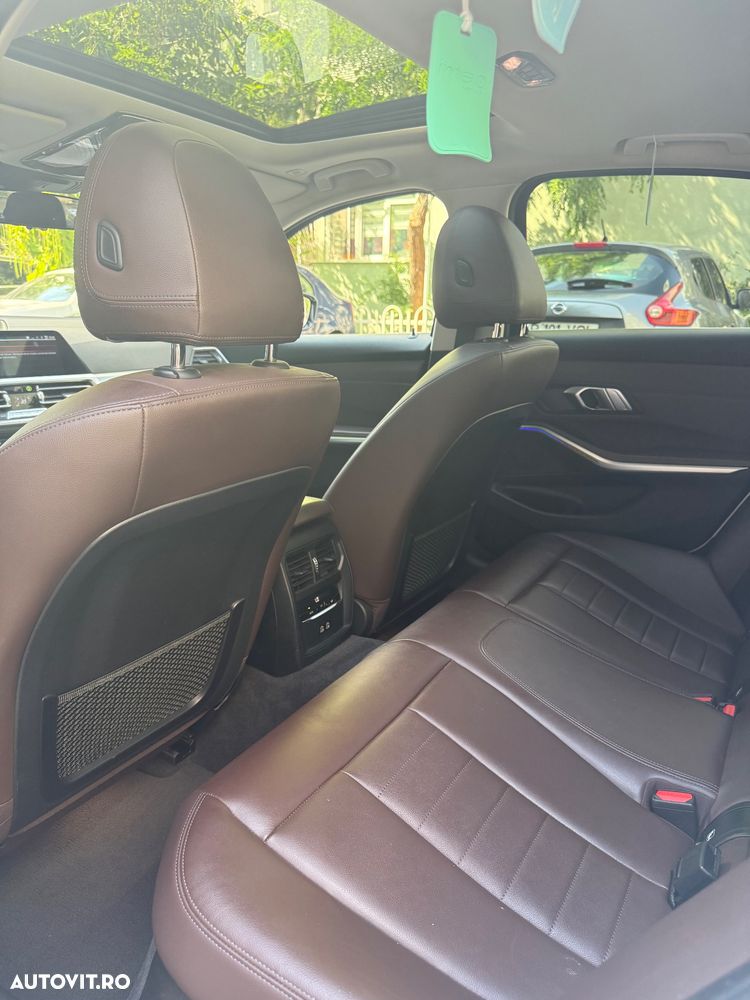 BMW Seria 3 320d xDrive AT Luxury Line - 9