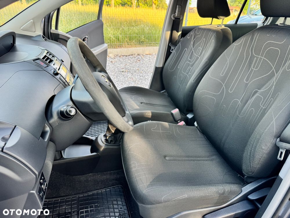 Toyota Yaris - 20