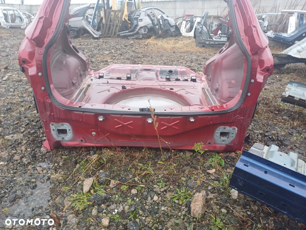 Pas tylny tylni wanna podłoga bagażnika Nissan Qashqai II  j11 18r