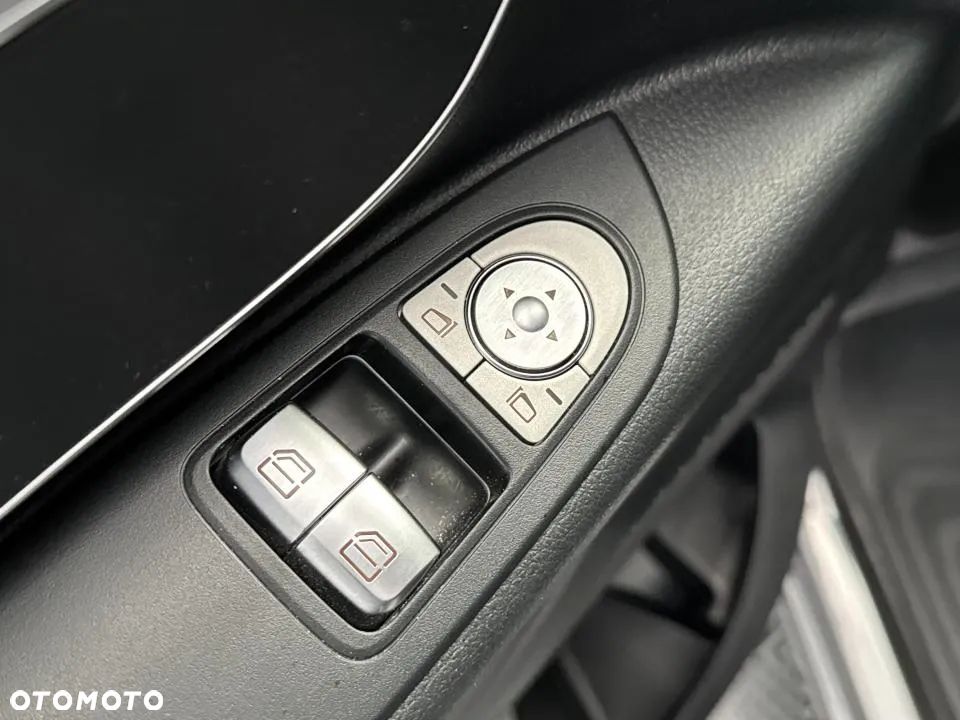 Mercedes-Benz eVito - 13