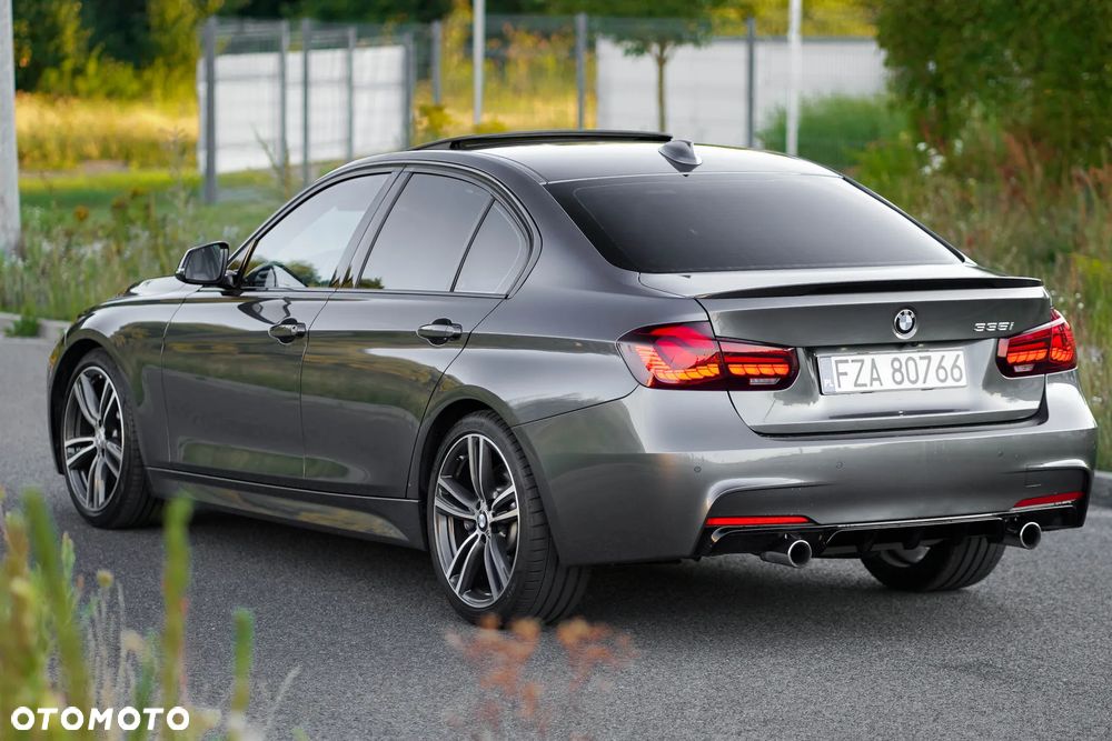BMW Seria 3 335i Sport-Aut Sport Line - 16