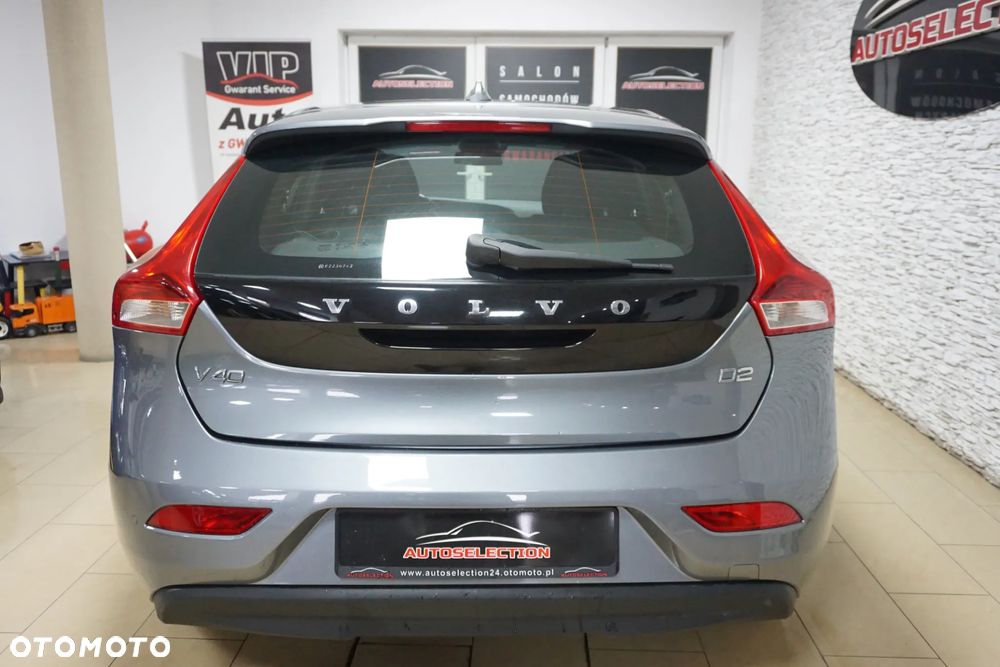 Volvo V40 D2 Kinetic - 8