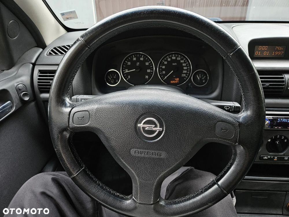Opel Astra 1.6 16V Dream - 8