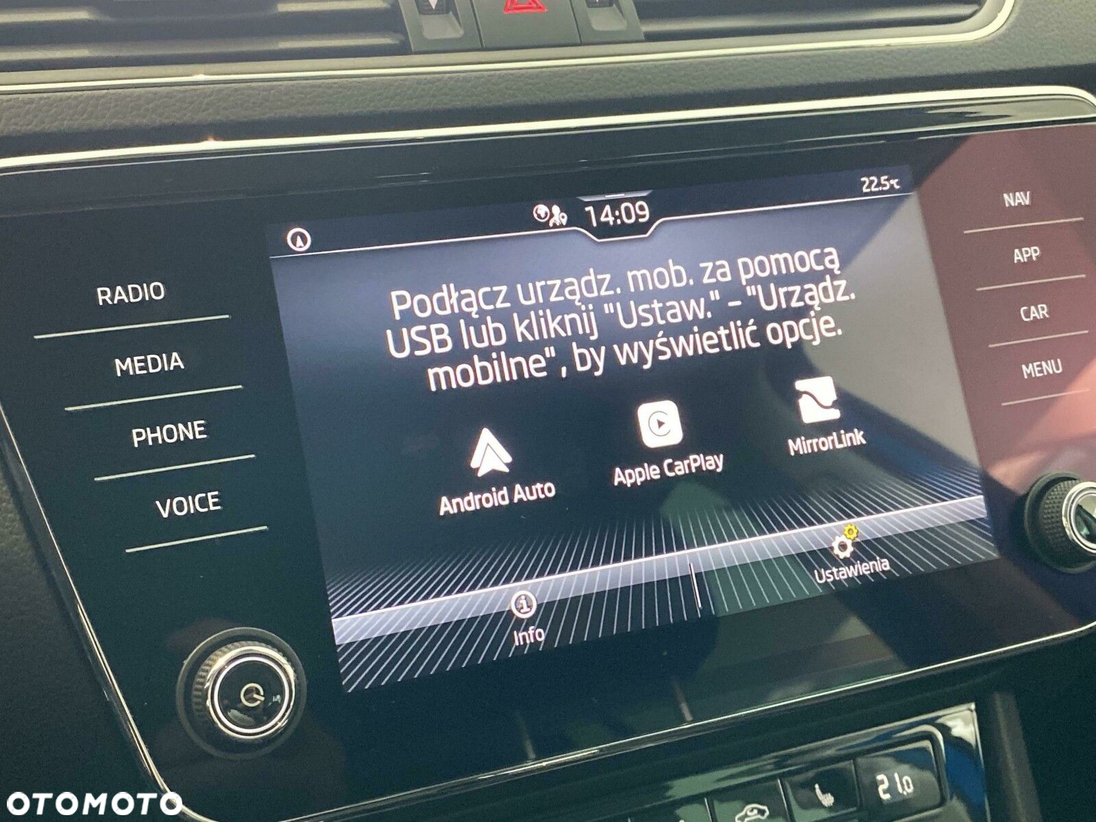 Skoda Superb 2.0 TSI Style DSG - 28