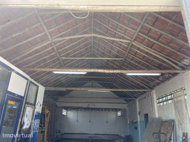 Armazém com cerca de 150 m2 (7,5 m x 21m) - Grande imagem: 2/8