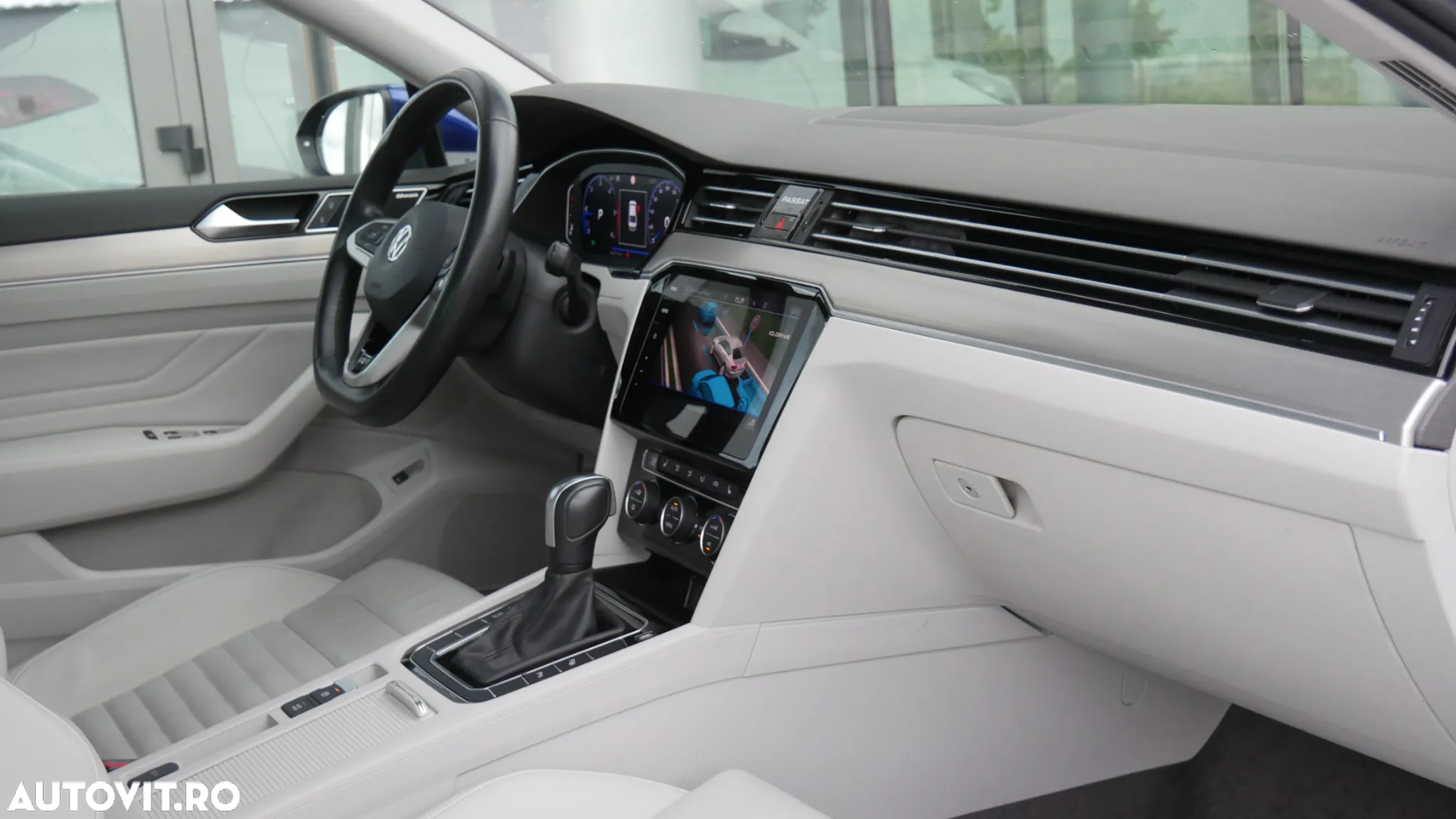 Volkswagen Passat - 14