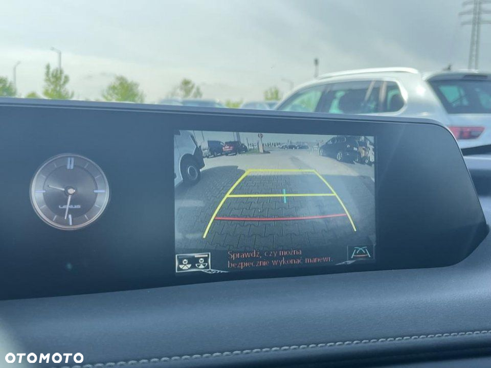 Lexus UX - 26