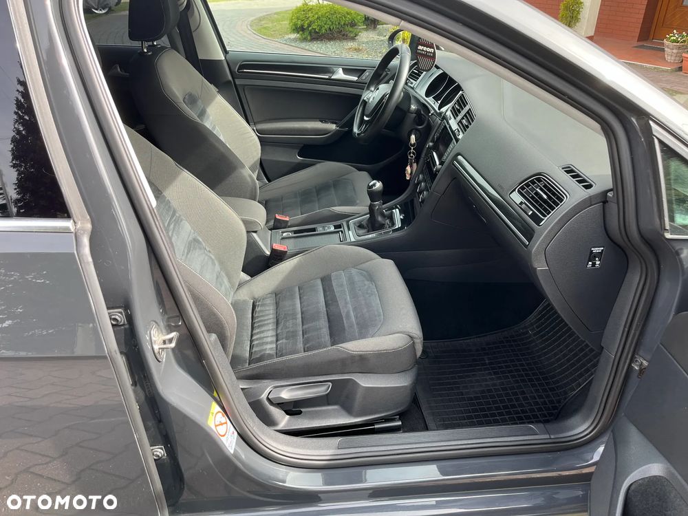Volkswagen Golf 2.0 TDI SCR Highline - 23