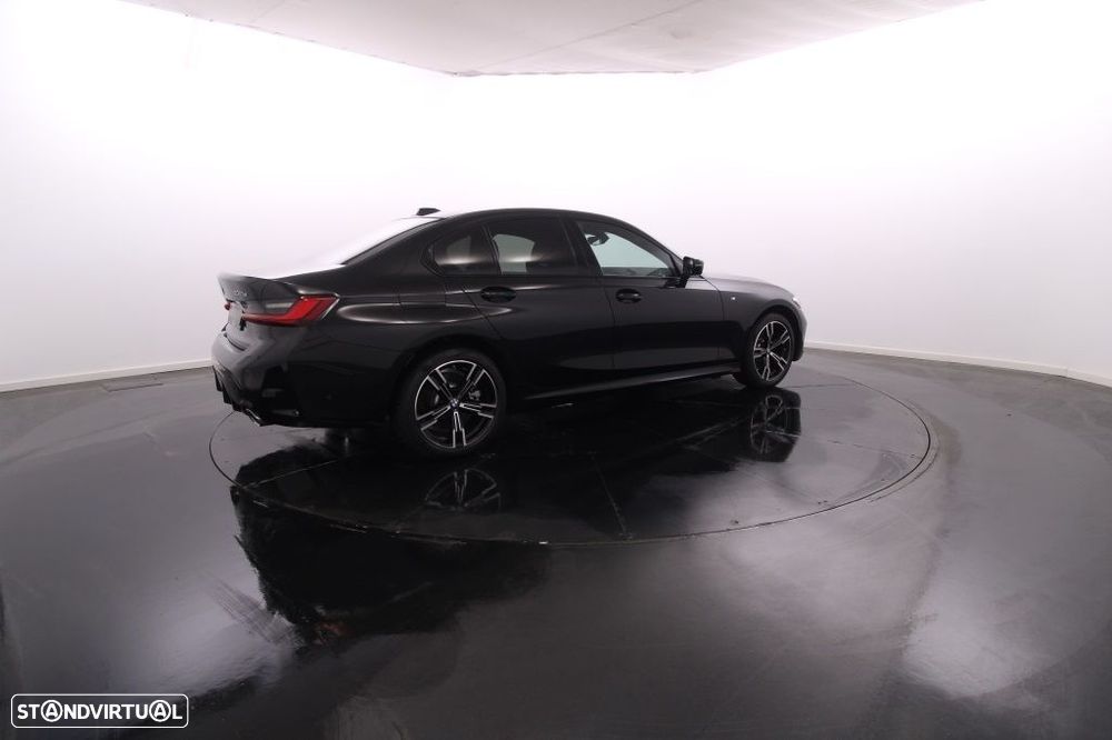 BMW 330 e Pack Desportivo M Auto - 9
