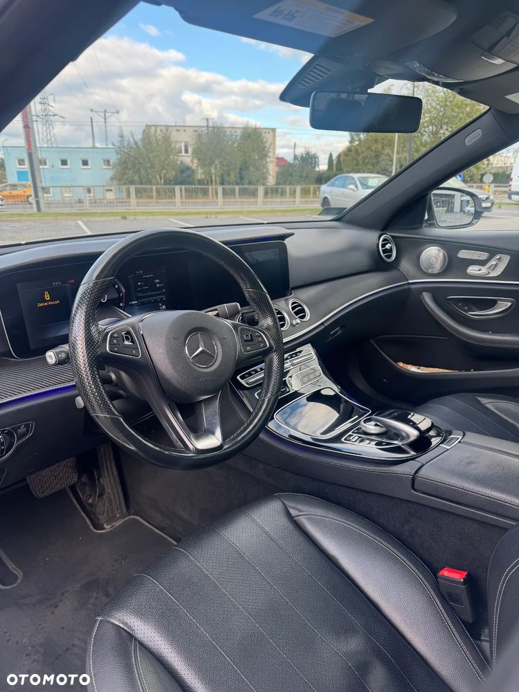 Mercedes-Benz Klasa E 300 9G-TRONIC - 11