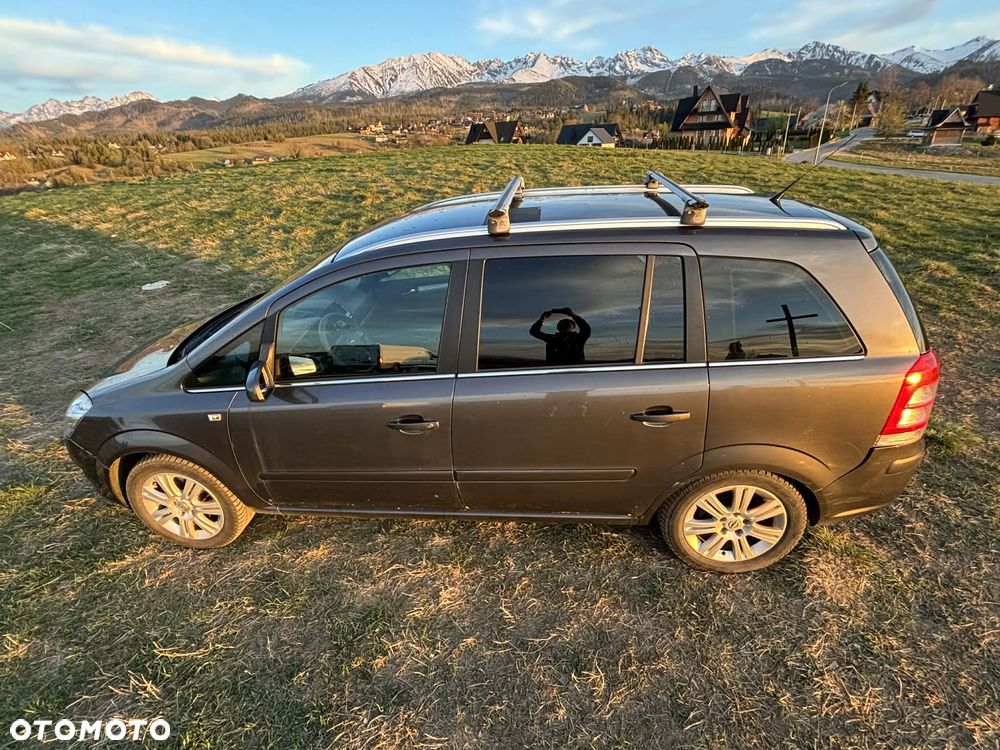 Opel Zafira - 3