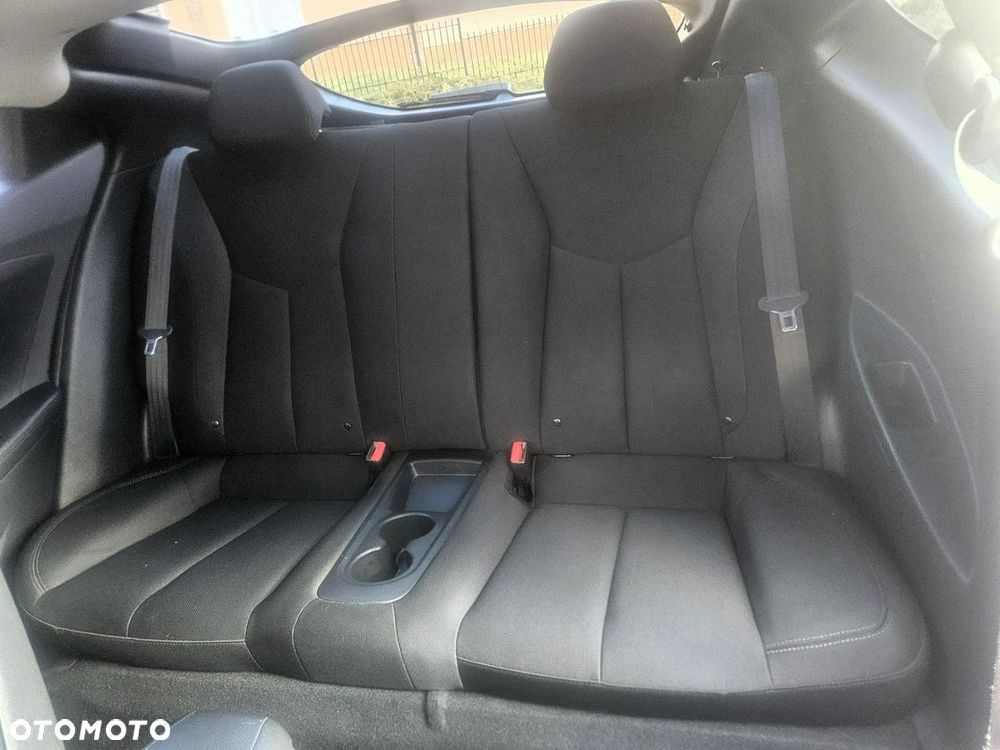 Hyundai Veloster - 26