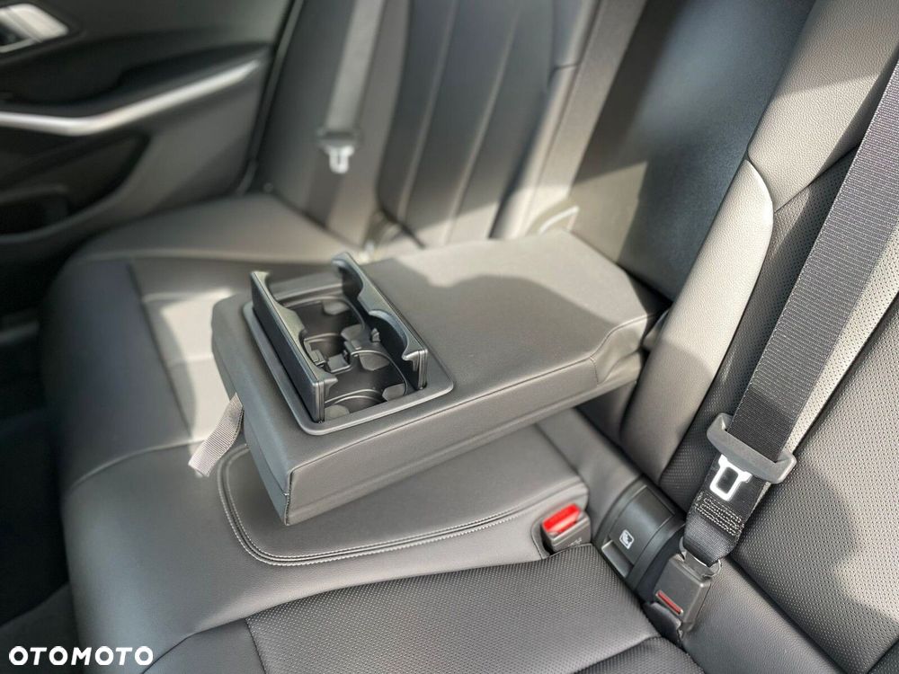BMW Seria 3 - 29