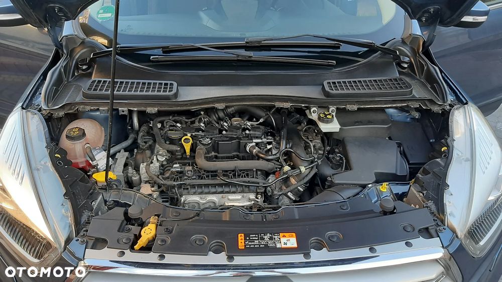 Ford Kuga 1.5 EcoBoost 2x4 Titanium - 37