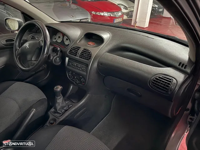 Peugeot 206 1.1 Color Line - 21