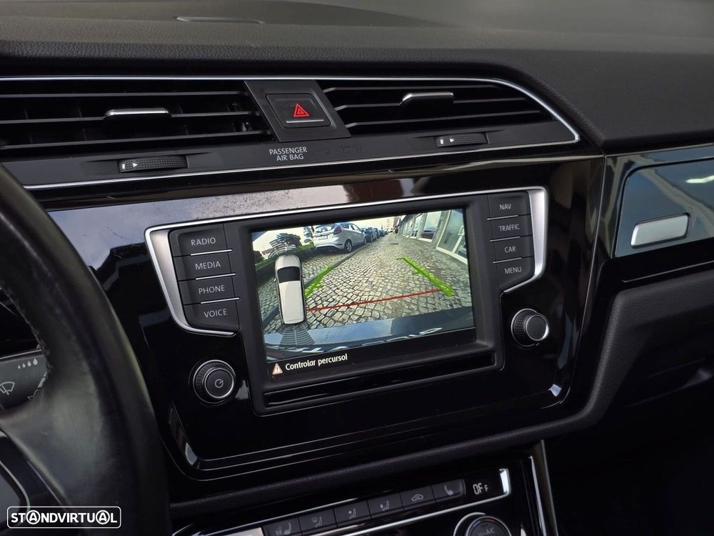 VW Touran 1.6 TDI Blue.Hig.DSG 5L - 24