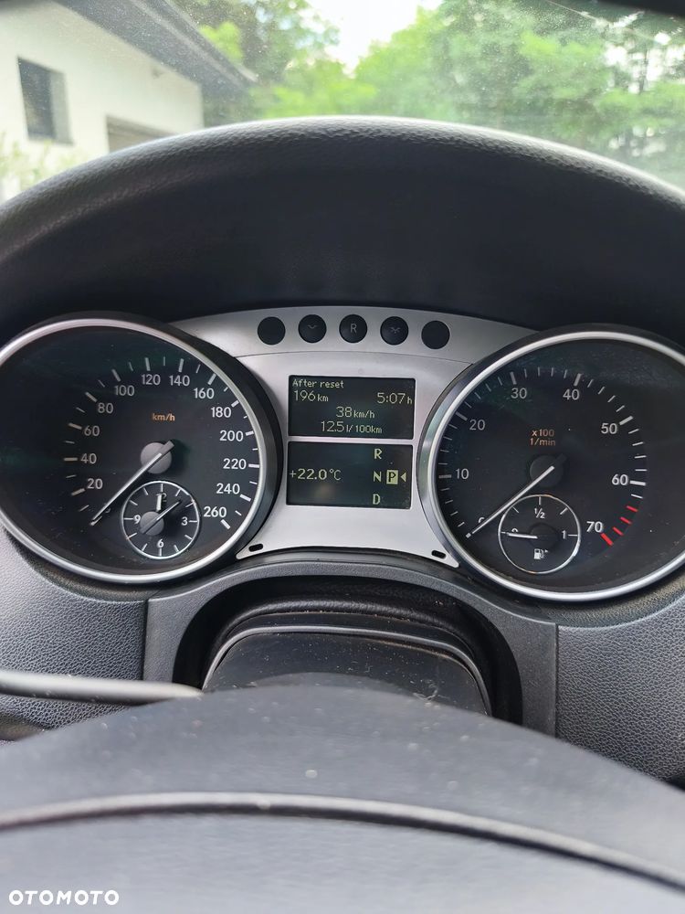 Mercedes-Benz ML 350 4-Matic - 9