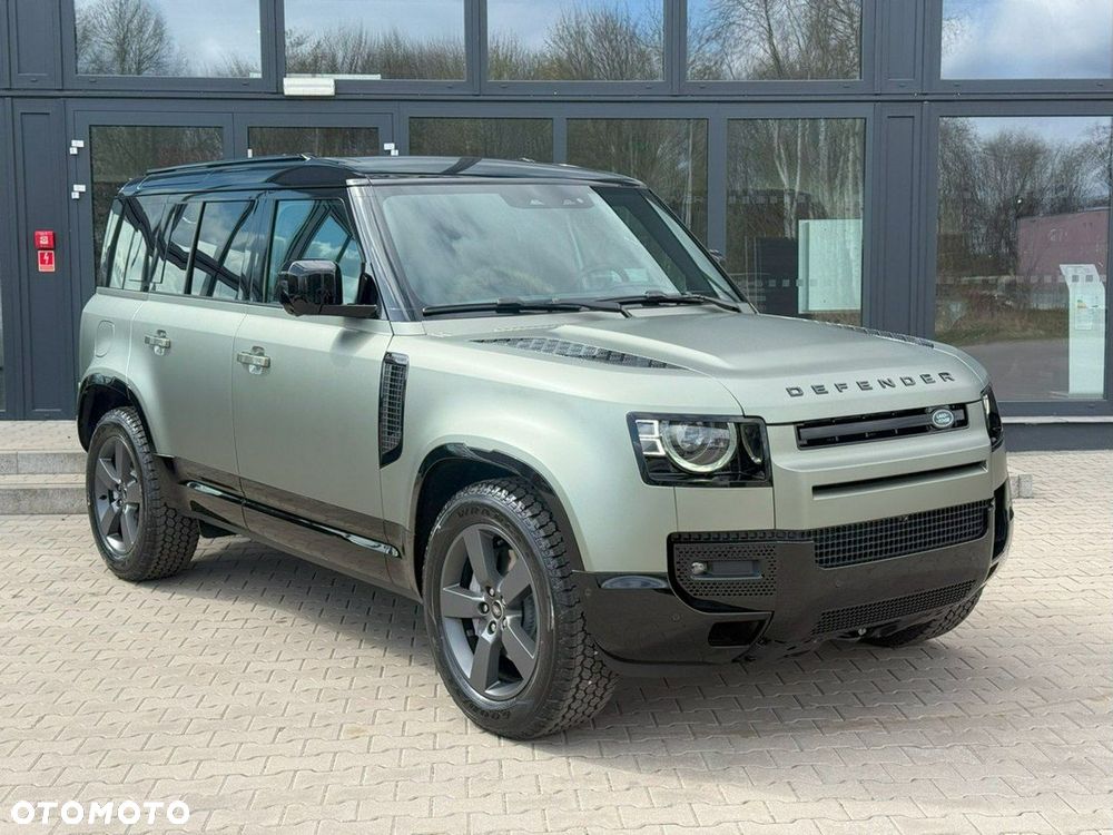 Land Rover Defender - 2