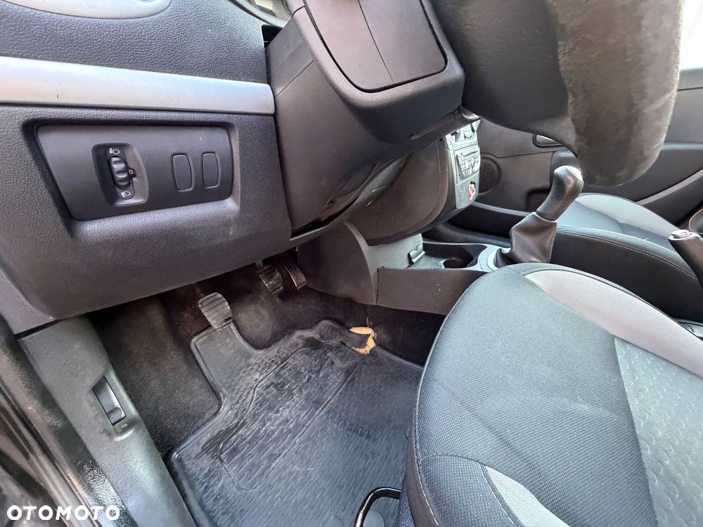 Renault Clio 1.2 16V Alize Euro5 - 25