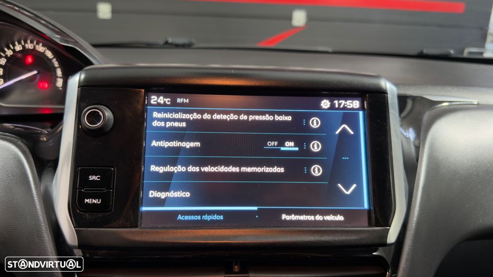 Peugeot 208 1.2 PureTech Signature - 25