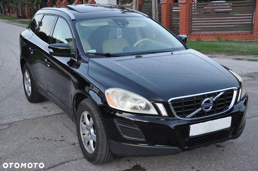 Volvo XC 60 3.2 AWD Momentum - 1