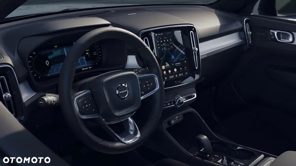 Volvo XC 40 B3 Plus Dark - 13