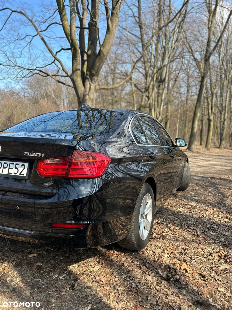 BMW Seria 3 320i Sport Line - 3