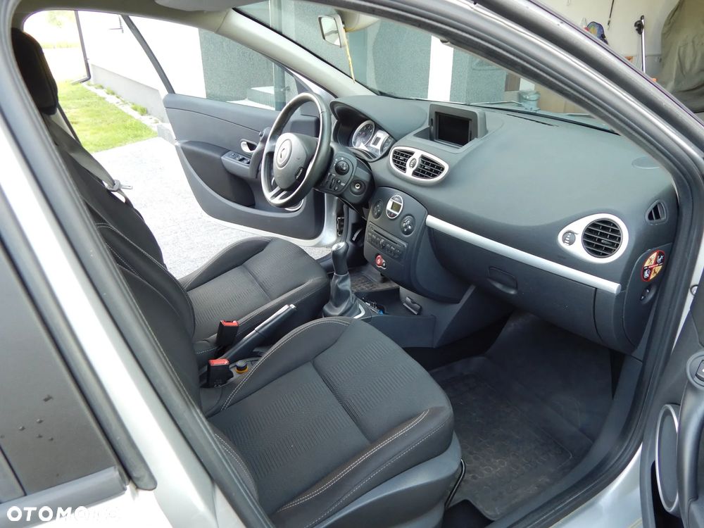 Renault Clio - 5