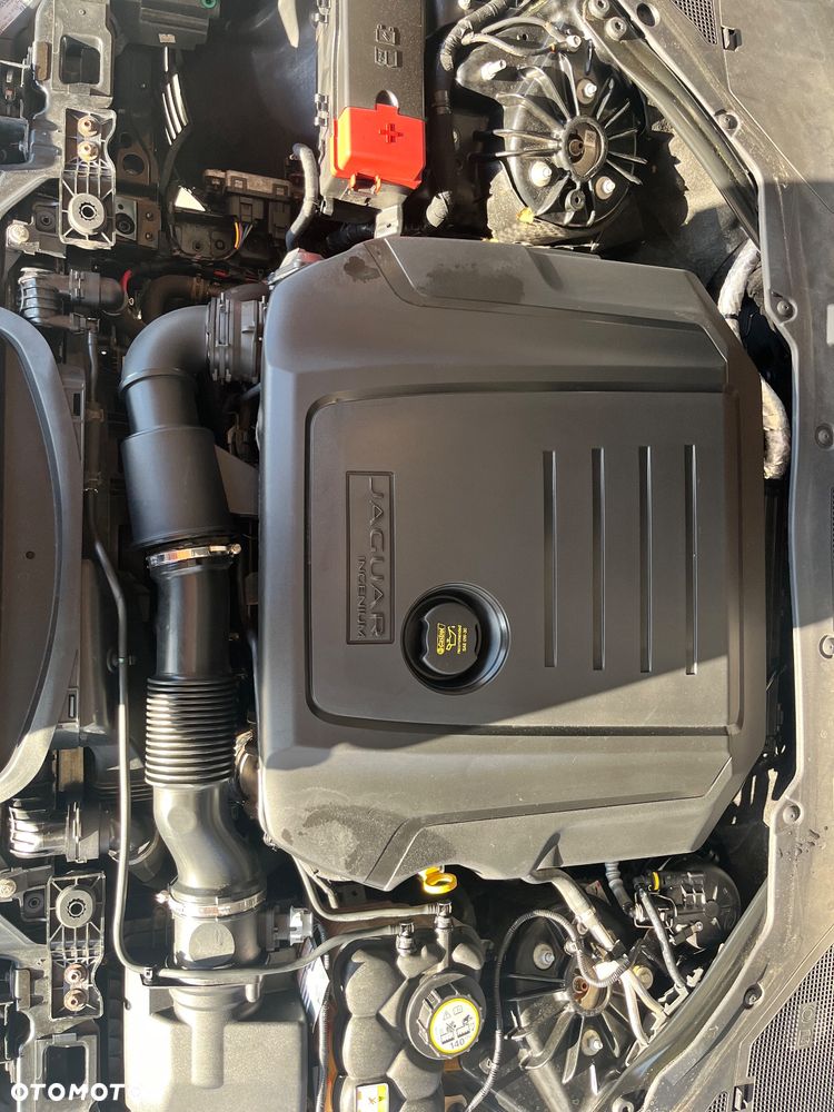 Jaguar XF 20d Prestige - 16