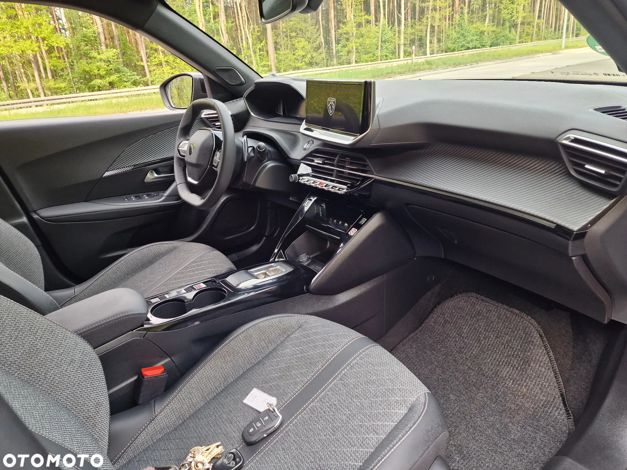 Peugeot 2008 PureTech 130 EAT8 Allure - 13