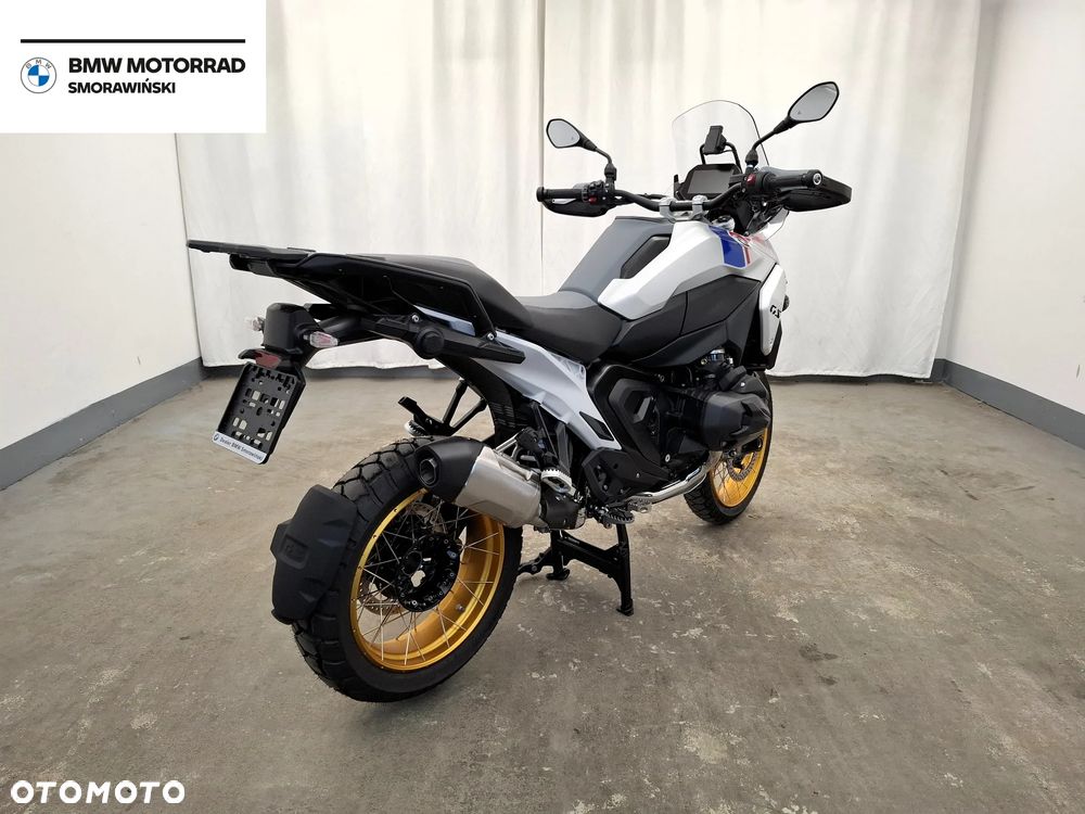 BMW R - 8