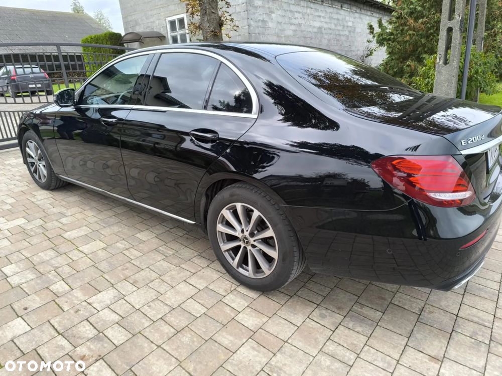 Mercedes-Benz Klasa E 200 d Business Edition 9G-TRONIC - 28
