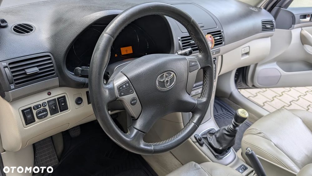 Toyota Avensis 2.2 D-CAT Prestige NAVI - 15