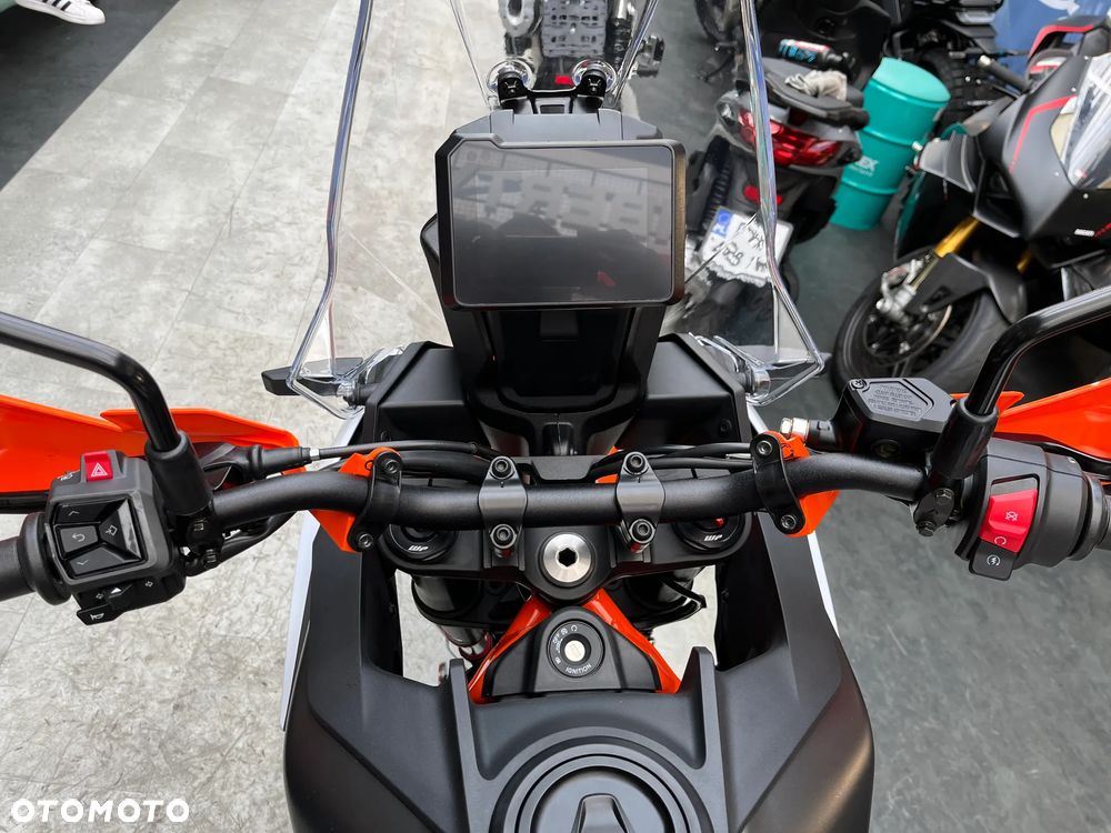 KTM Adventure - 10