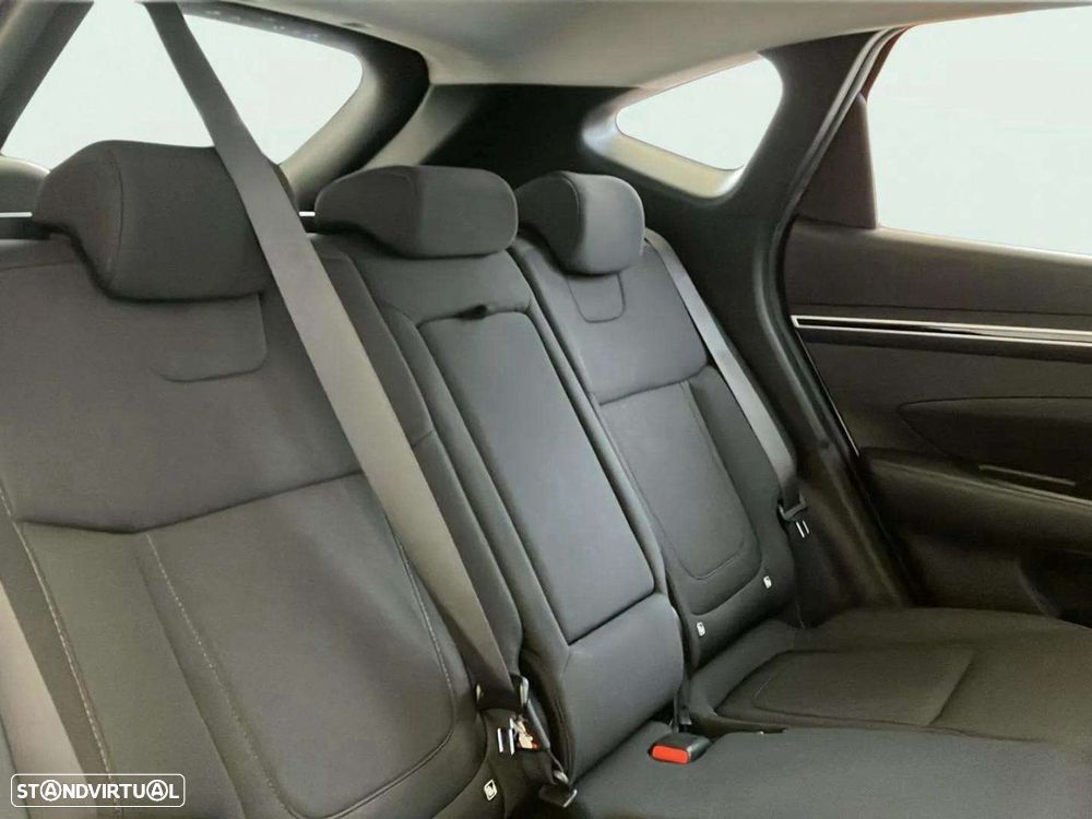 Hyundai Tucson 1.6 CRDi Business - 16