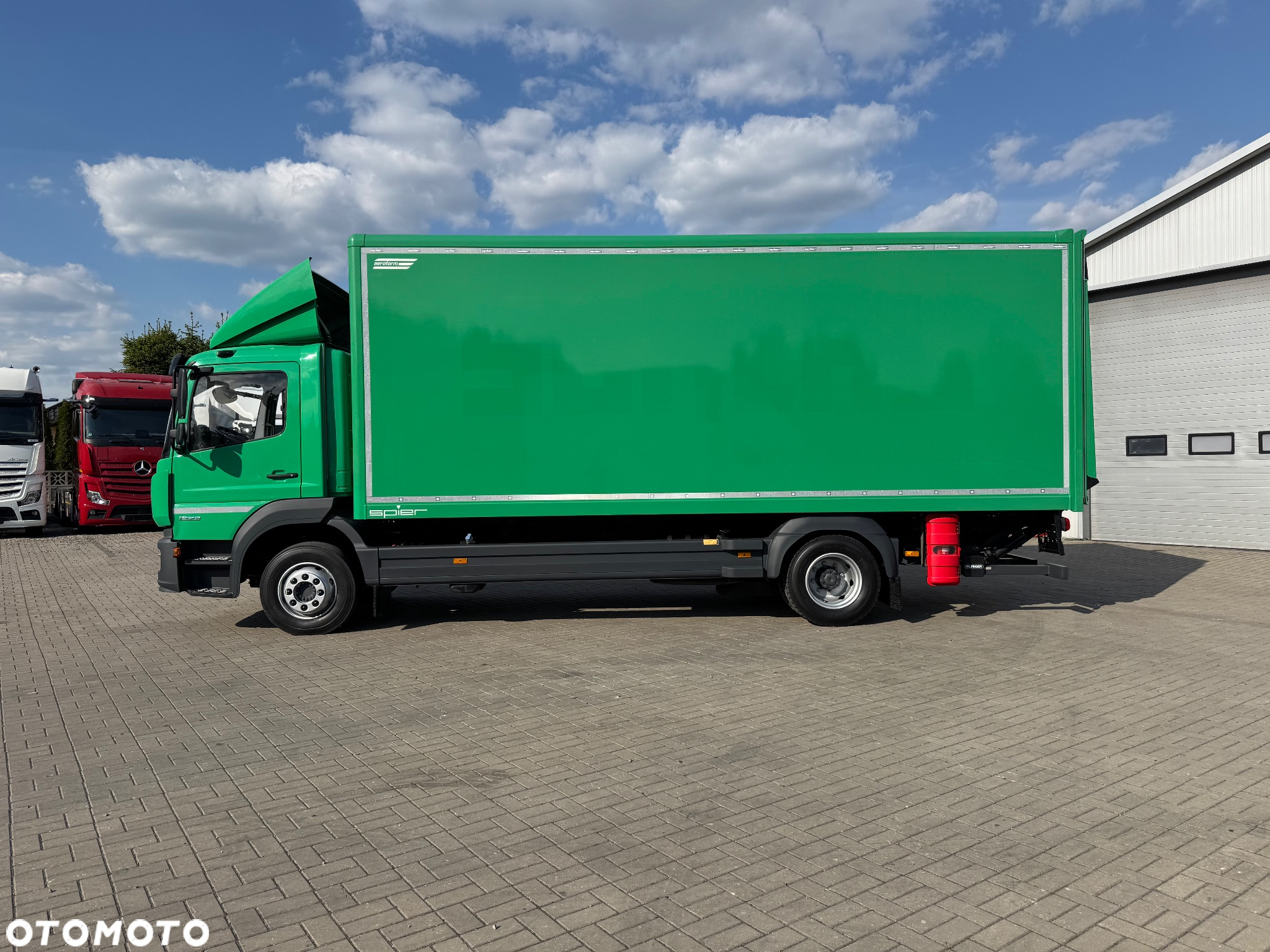 Mercedes-Benz ATEGO - 14