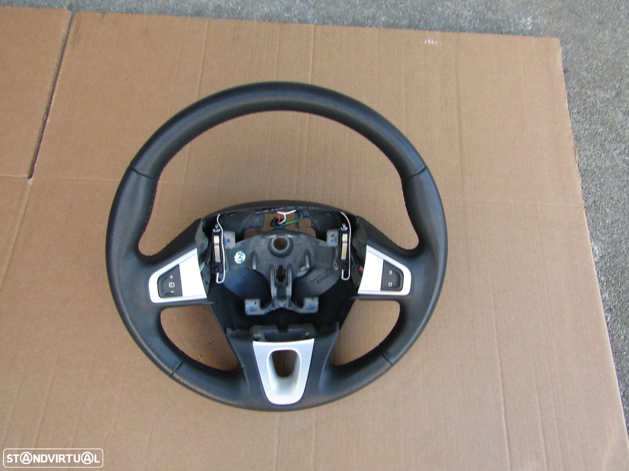 Volante Renault Megane III ano 2009 a 2016  em muito bom estado - 1