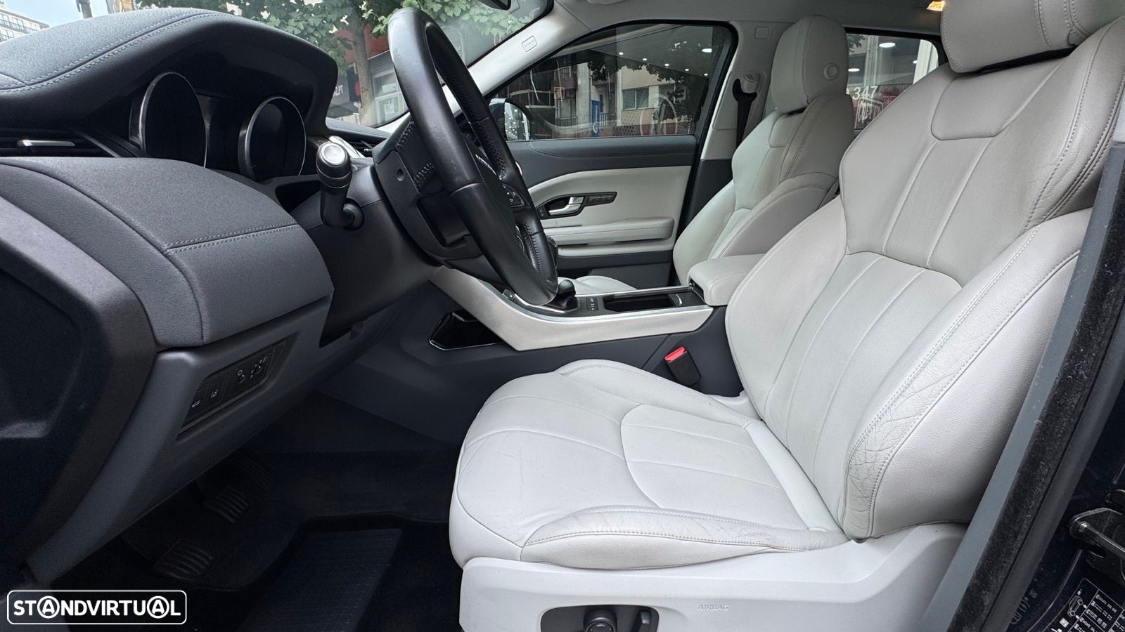 Land Rover Range Rover Evoque 2.0 D150 - 17