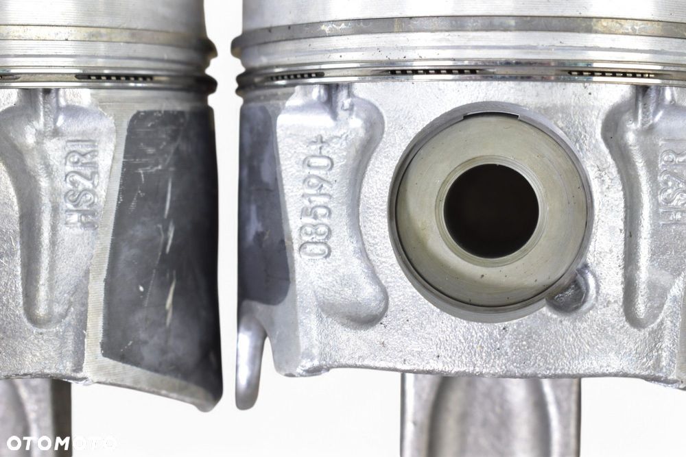 Tłok Korbowód VOLVO FORD PEUGEOT CITROEN 2.0d TDCI HDI D4204T RHR G6DA - 2
