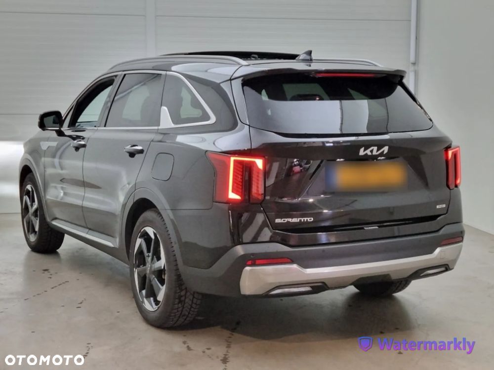 Kia Sorento - 4