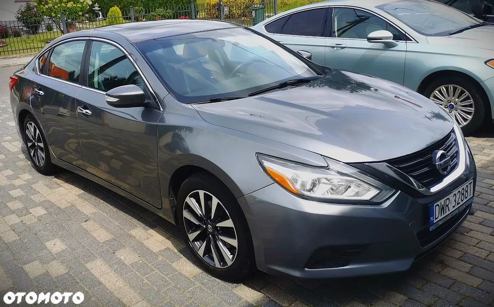 Nissan Altima